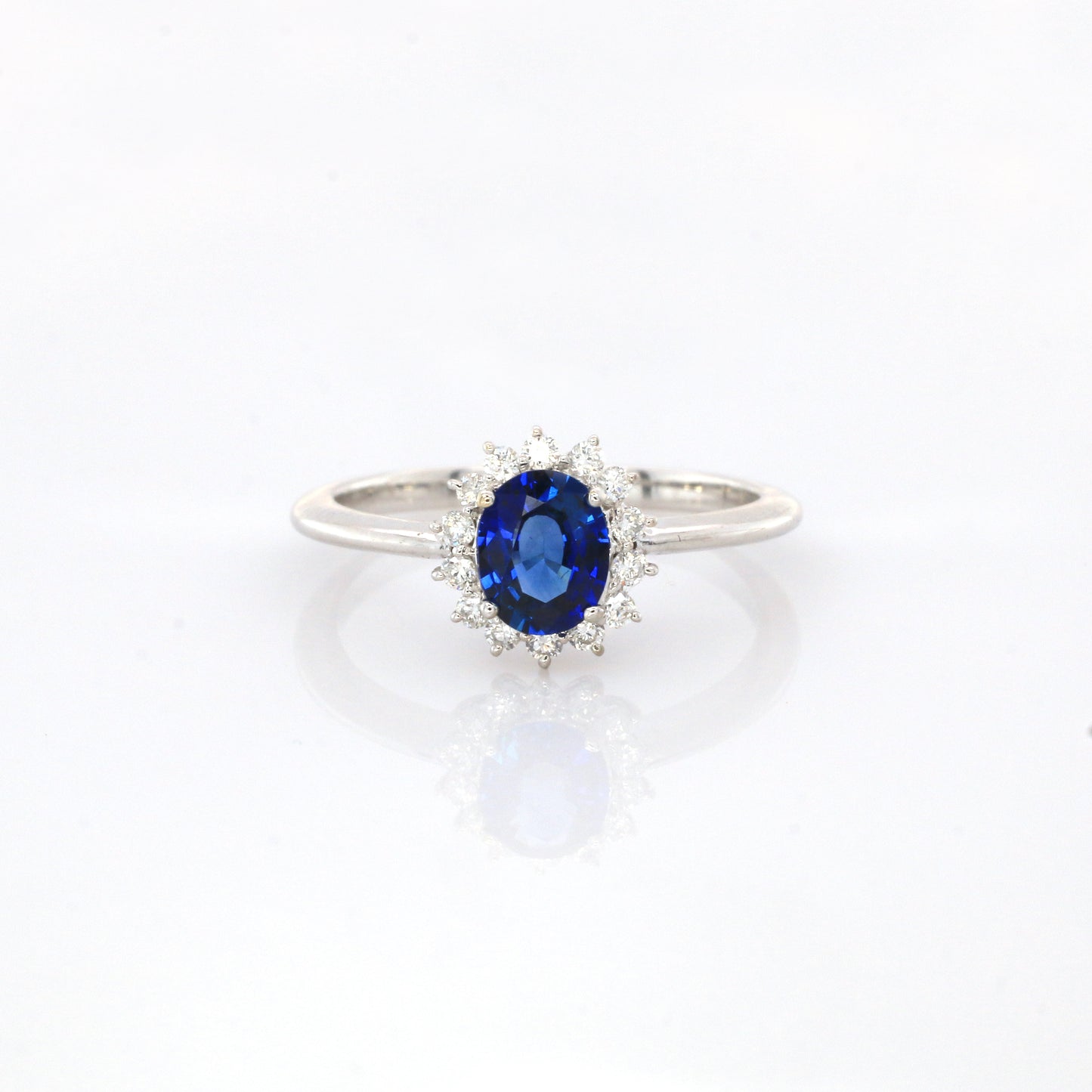 Cluster Blue Sapphire & Diamond Ring - 18K White Gold 2.50gm