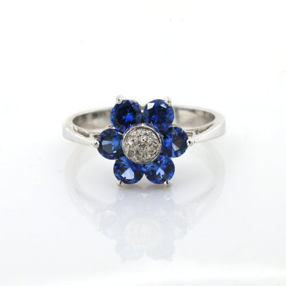 Blue sapphire and diamond ring in 18K white gold