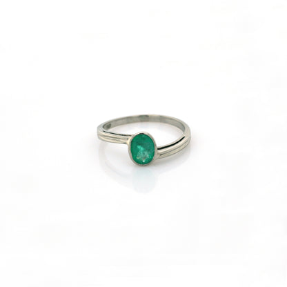 emerald ring in 18K white gold