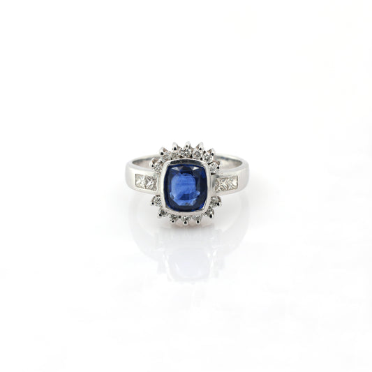 Blue Sapphire & Diamond Ring - 18K White Gold  4.14gm