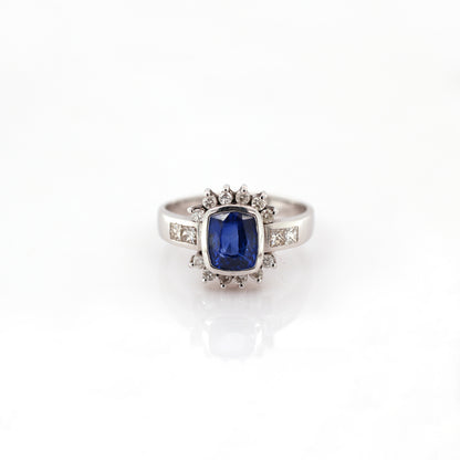 Blue sapphire and diamond ring in 14K white gold