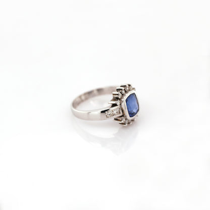 Blue sapphire and diamond ring in 14K white gold