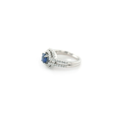 Blue sapphire and diamond ring in 18K white gold
