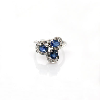 Blue sapphire and diamond ring in 14K white gold