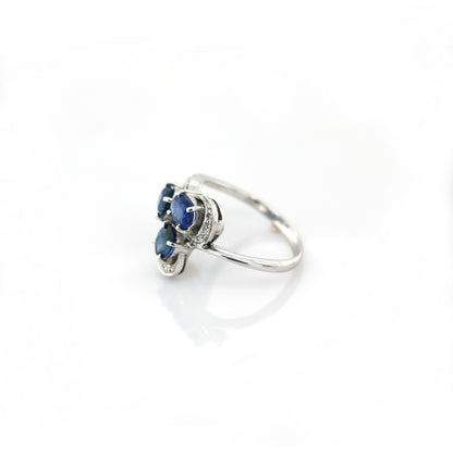 Blue sapphire and diamond ring in 14K white gold