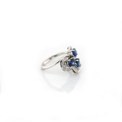 Blue sapphire and diamond ring in 14K white gold