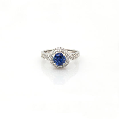 Blue sapphire and diamond ring in 18K white gold