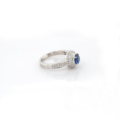 Blue sapphire and diamond ring in 18K white gold