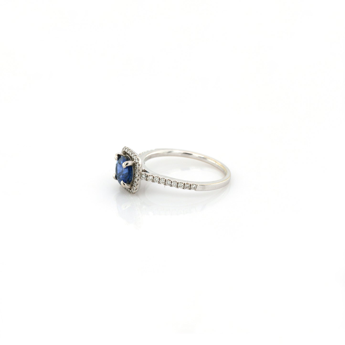 Blue Sapphire & Diamond Ring - 18K White Gold 2.60gm