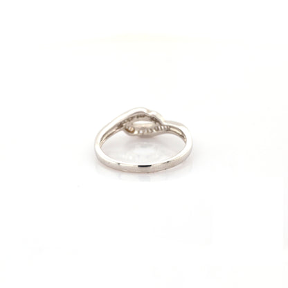 diamond ring in 18K white gold