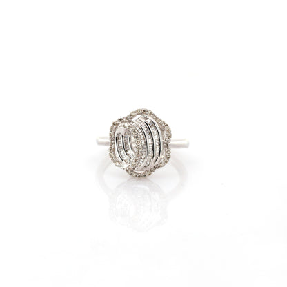 diamond ring in 18K white gold