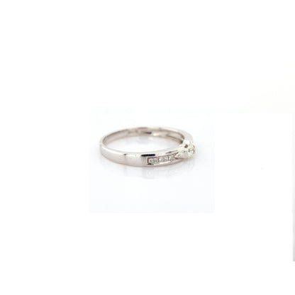 diamond solitaire ring in 18K white gold