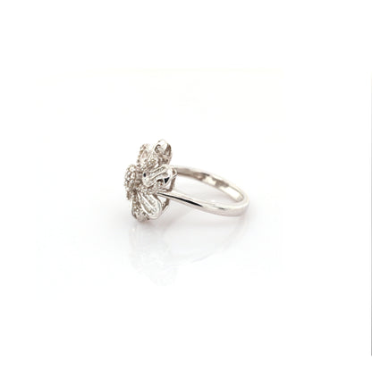 diamond floral ring in 18K white gold