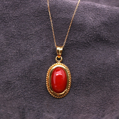 red coral pendant in 18K yellow gold