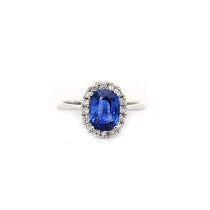 Blue sapphire vintage ring in 18K white gold