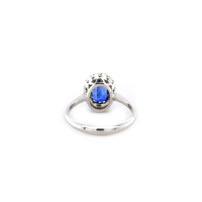 Blue sapphire vintage ring in 18K white gold