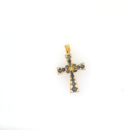 Blue sapphire pendant in 14K yellow gold
