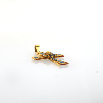 Blue sapphire pendant in 14K yellow gold