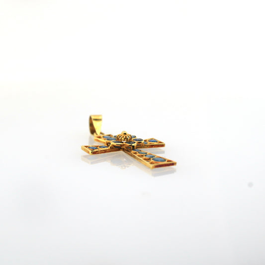 Blue sapphire pendant in 14K yellow gold