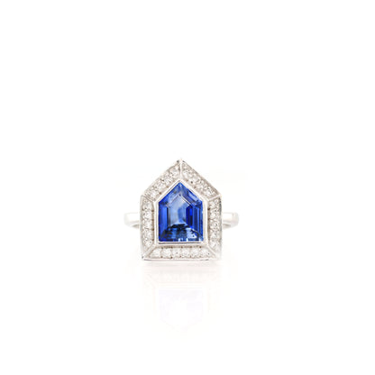 Blue sapphire and diamond stud ring in 18K white gold
