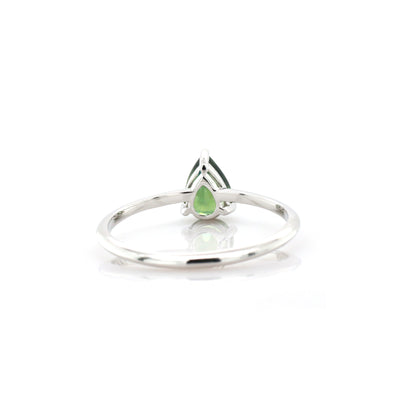 Teal sapphire and diamond ring in 18K white gold