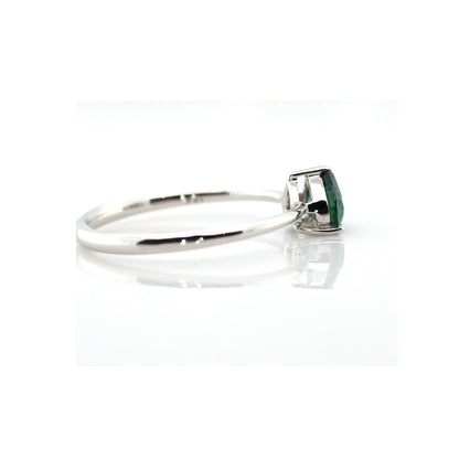 Teal sapphire and diamond ring in 18K white gold
