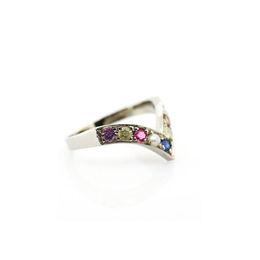 Nawarathna gemstones ring in 18K white gold