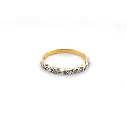 diamond ring in 18K yellow gold