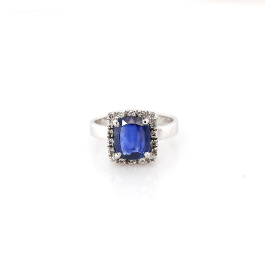 Blue Sapphire & Diamond Ring - 18K White Gold  4.0 gm