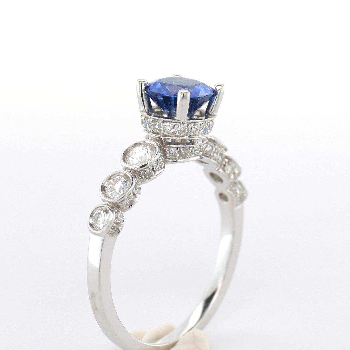 Blue Sapphire & Diamond Ring - 18K White Gold  2.55g