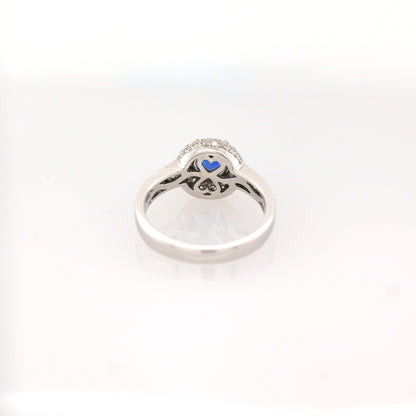 Blue sapphire and diamond ring in 18K white gold
