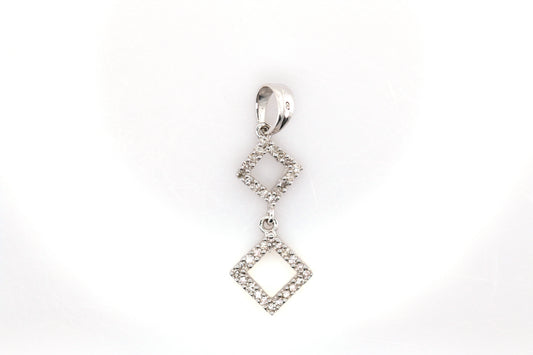 diamond pendant in 18K white gold