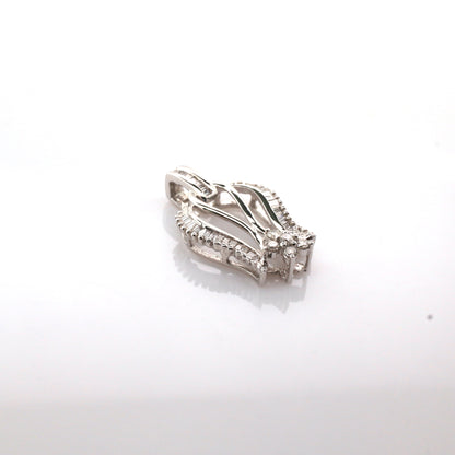 diamond pendant in 18K white gold