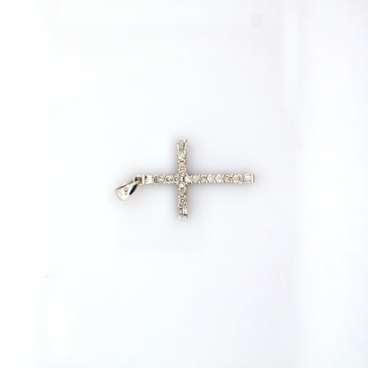 diamond pendant in 18K white gold