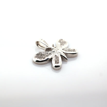 diamond pendant in 18K white gold