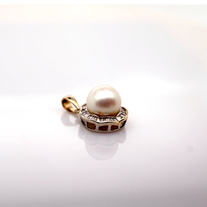 pearl pendant in 18K white gold