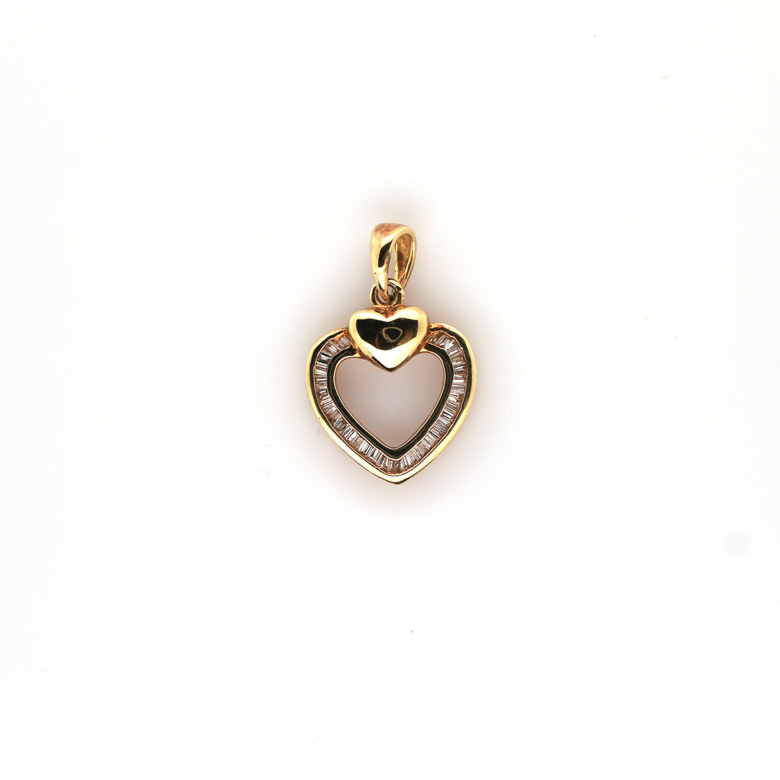 diamond pendant in 18K white gold
