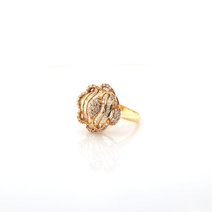 diamond ring in 18K yellow gold