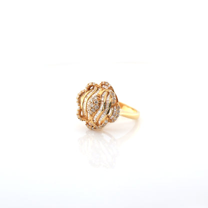 diamond ring in 18K yellow gold